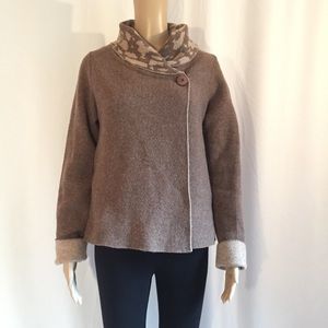 Chiaramente Overlap Single Button Sweater